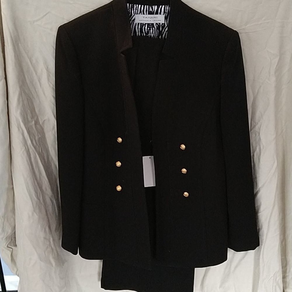 Tahari Pant Suit